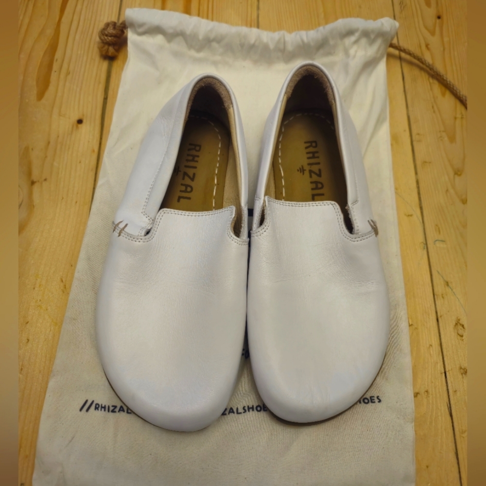Rhizal Women's Brio Slip On Ivory size 10